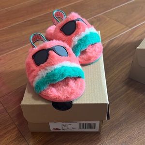 Ugg summer waltermelon toddler sandals / slippers size 6